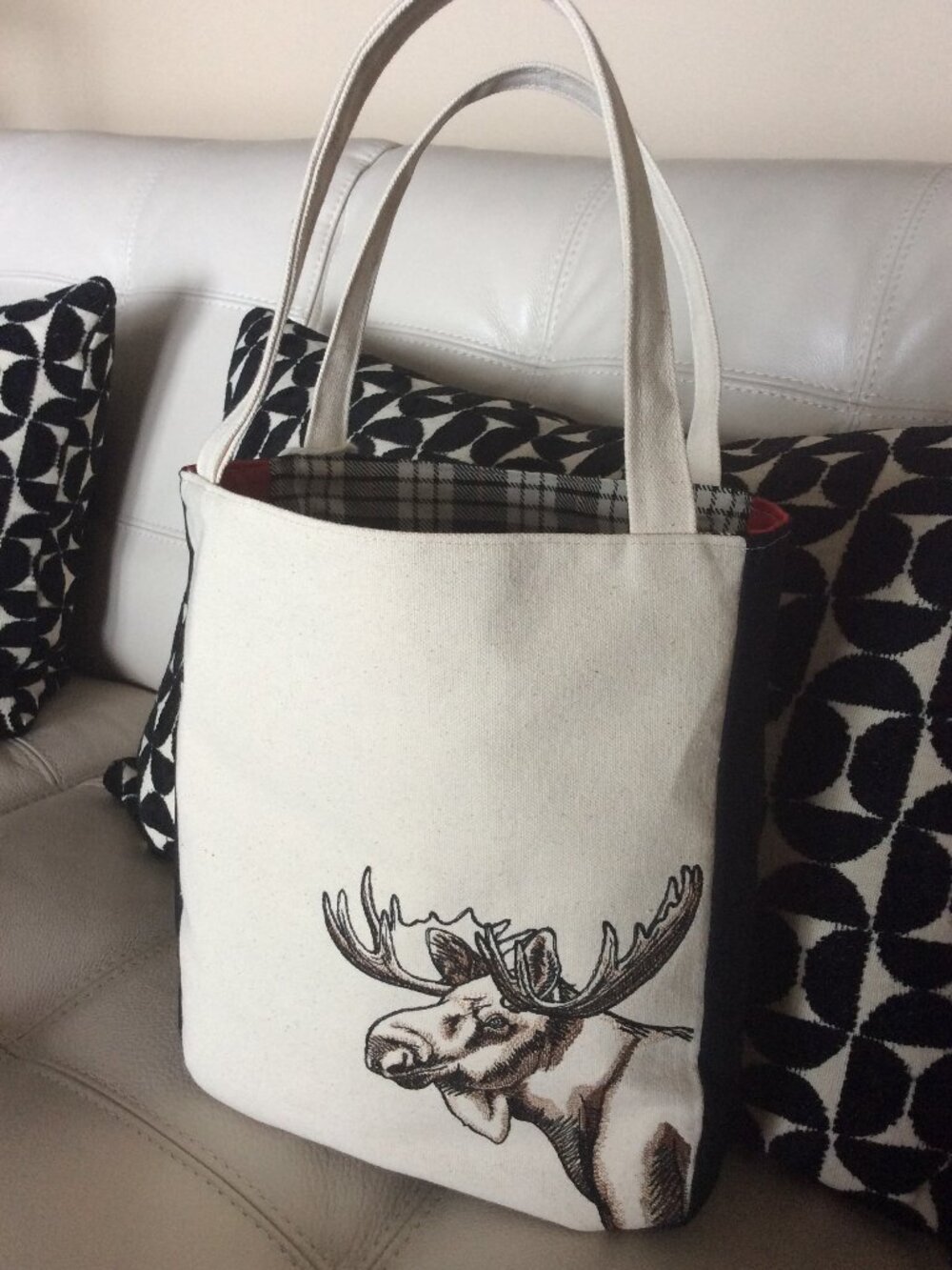 Tote Bag Canada Custom Made, Deer Moose or Bear Embroidery